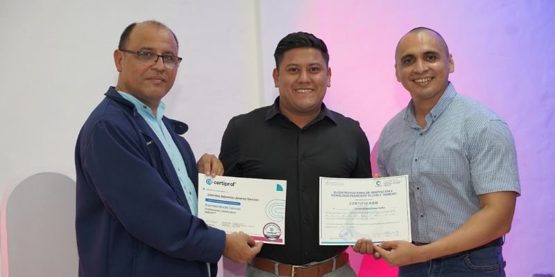 CI Nicaragua certifica a nivel internacional a 75 mentores de Hackathon Nicaragua