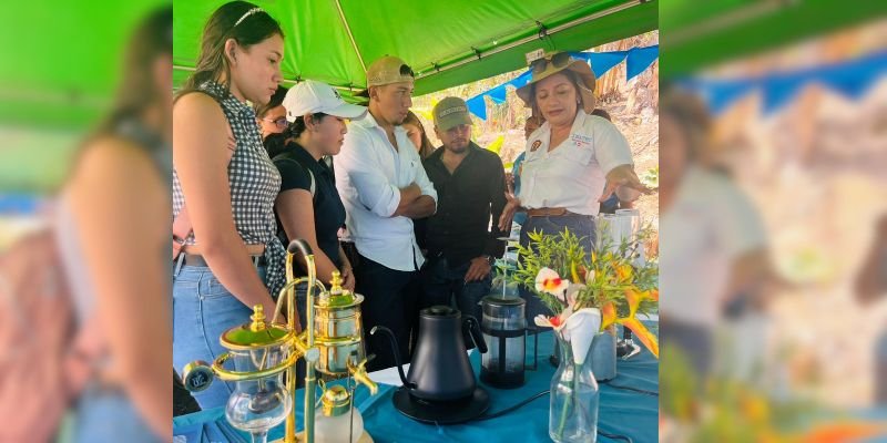 ¡Dos años transformando vidas! El Centro Tecnológico Blanca Segovia celebra su aniversario junto a las familias de Jinotega