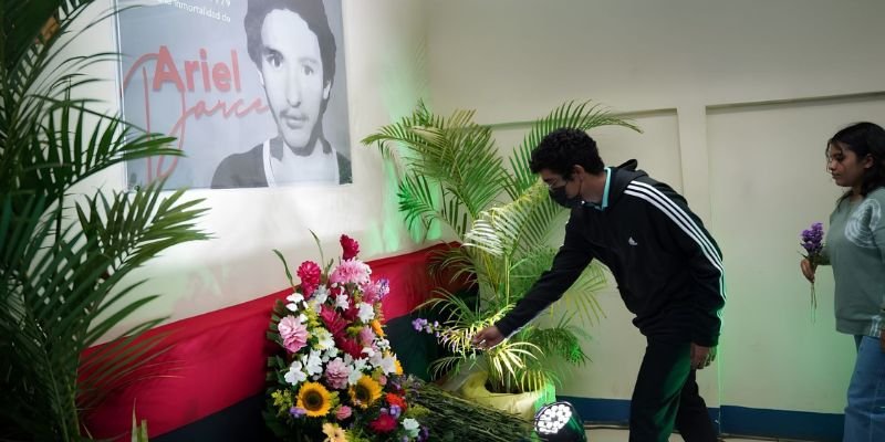 Acto conmemorativo en homenaje a la vida y legado histórico del martir revolucionario Ariel Darce