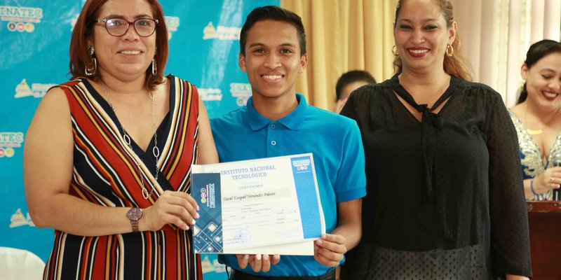 Protagonistas de la Capacitación Técnica Celebran entrega de certificados