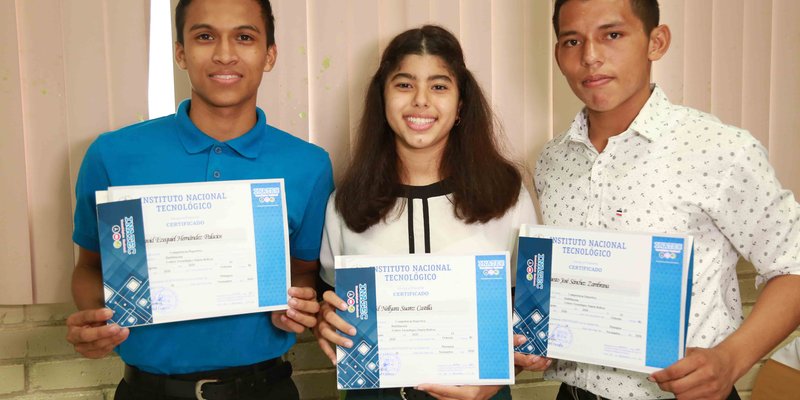 Protagonistas de la Capacitación Técnica Celebran entrega de certificados