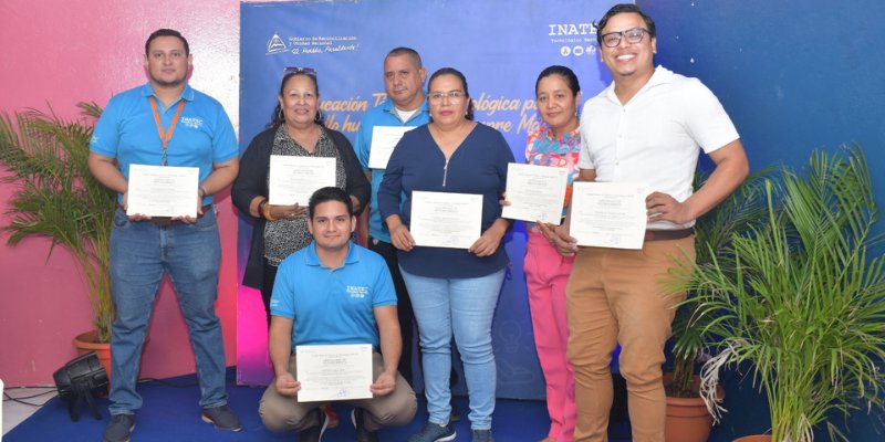 Celebran a más de 3,000 maestros y maestras de educación tecnológica
