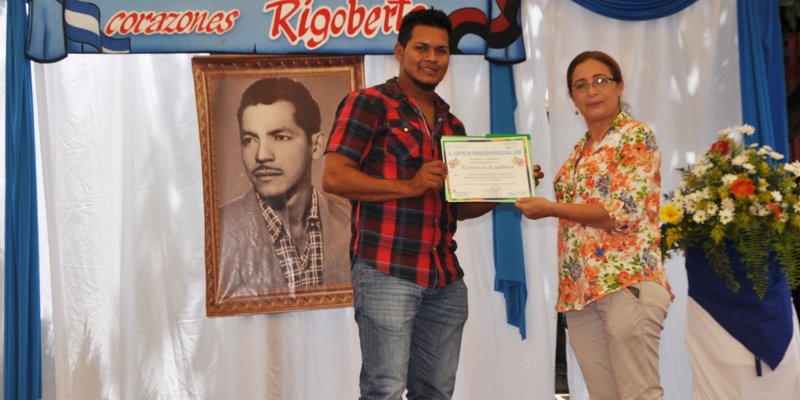 Conmemoración del héroe nacional Rigoberto López Pérez