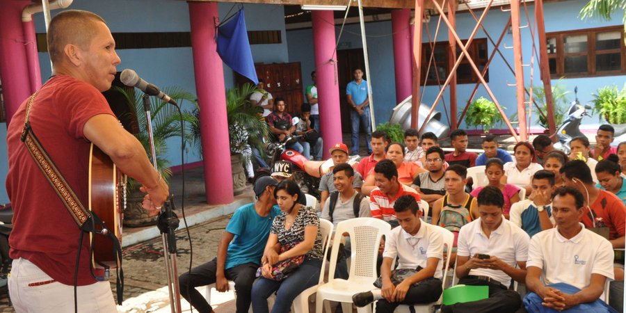 Centros Tecnológicos de León conmemoran al héroe nacional Rigoberto López Pérez