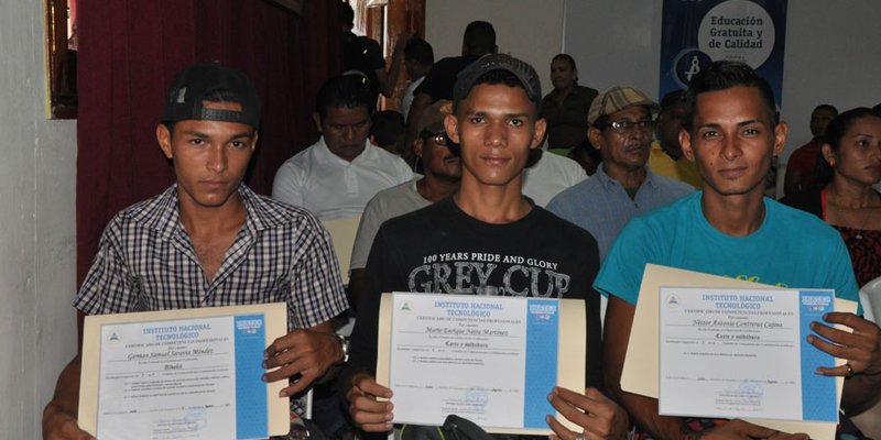 Certifican a Trabajadores de la Construcción