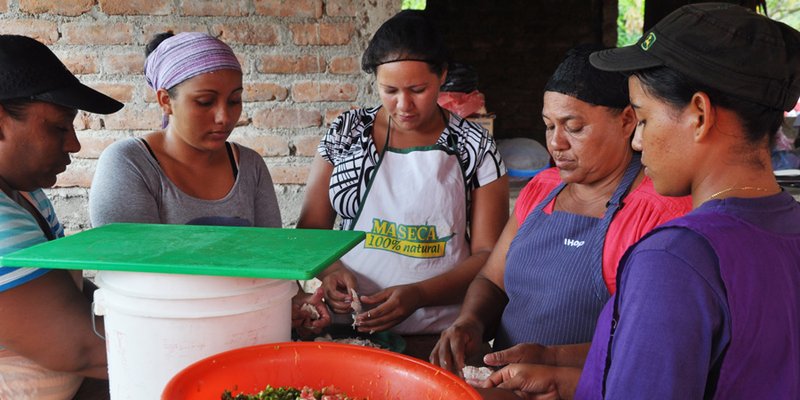 Protagonistas de la Comunidad Colón contentas con los cursos libres