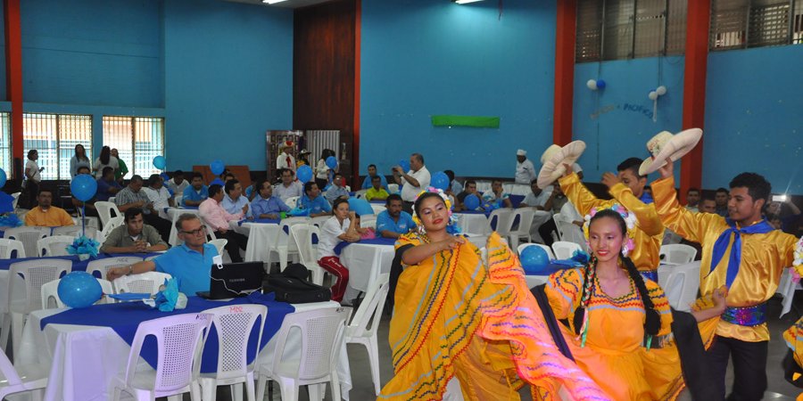 Padres de la educación técnica son homenajeados en su día