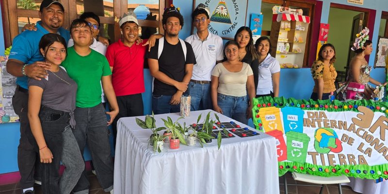 De residuos a creatividad estudiantes transforman reciclaje en innovación y aprendizaje