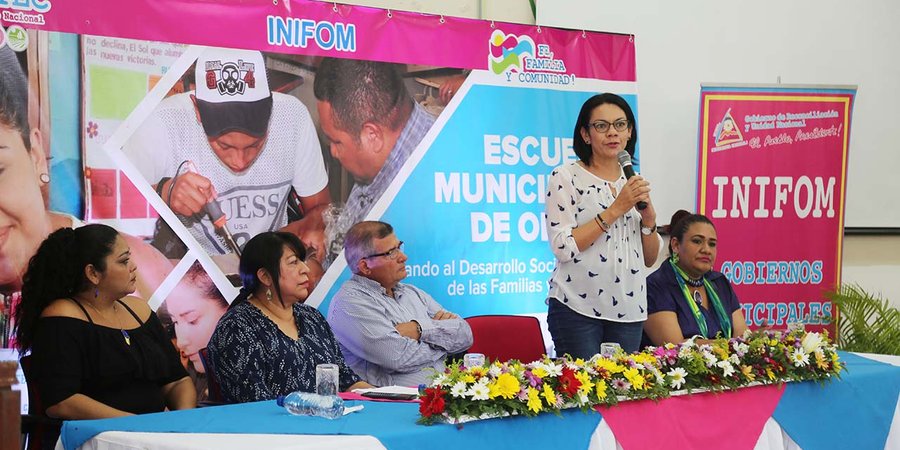 Presentan Plan Especial para la Proyección del Protagonismo de las Familias desde las Escuelas Municipales de Oficios