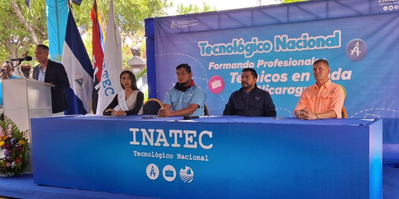 El Centro Tecnológico Hugo Chávez gradúa a 185 nuevos profesionales