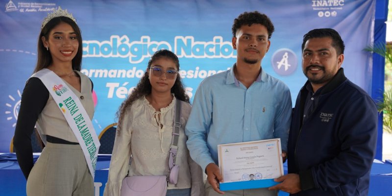 El Centro Tecnológico Hugo Chávez gradúa a 185 nuevos profesionales