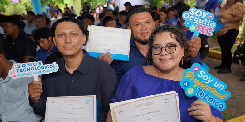El Centro Tecnológico Hugo Chávez gradúa a 185 nuevos profesionales