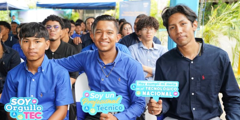 El Centro Tecnológico Hugo Chávez gradúa a 185 nuevos profesionales