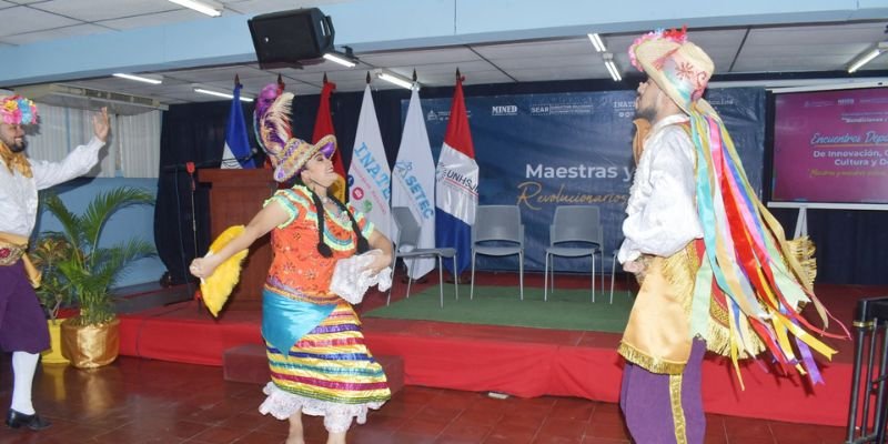 Maestros nicaragüenses protagonizan encuentros de innovación y creatividad pedagógica
