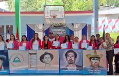 200 protagonistas egresan de la Escuela Municipal de Oficio en Siuna en celebración de las Fiestas Patrias