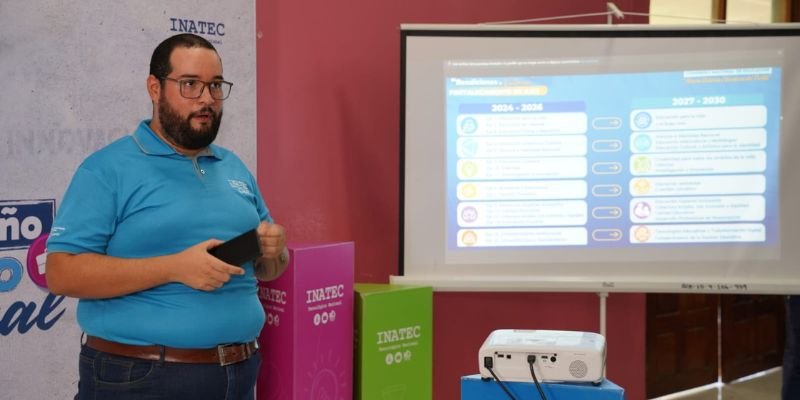 Comunidad educativa participa en la construcción de la Estrategia Nacional de Educación 2027-2030