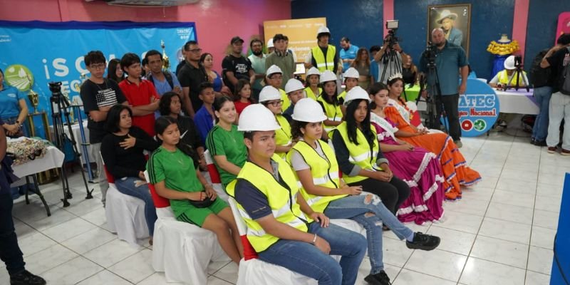Comunidad educativa participa en la construcción de la Estrategia Nacional de Educación 2027-2030