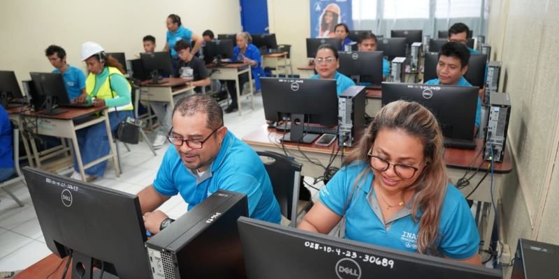 Comunidad educativa participa en la construcción de la Estrategia Nacional de Educación 2027-2030