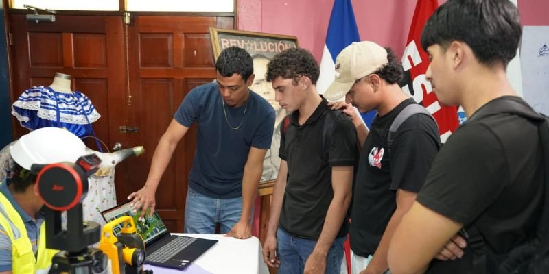 Comunidad educativa participa en la construcción de la Estrategia Nacional de Educación 2027-2030