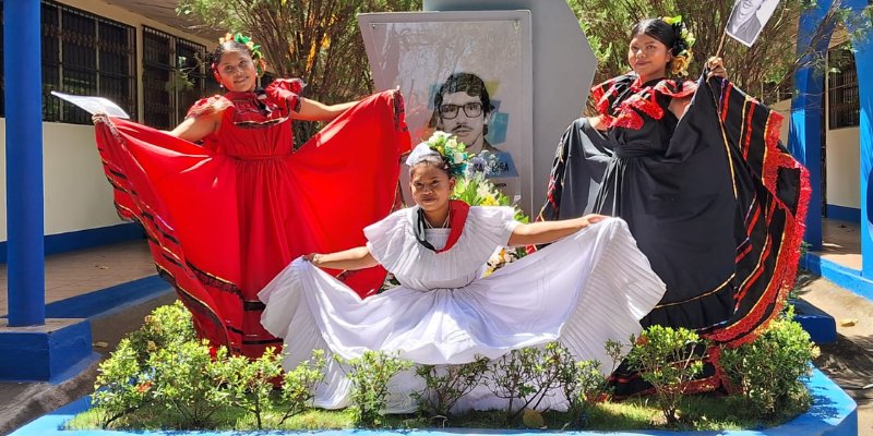 Estudiantes técnicos rinden homenaje a los  Héroes de Los Sabogales con arte y cultura