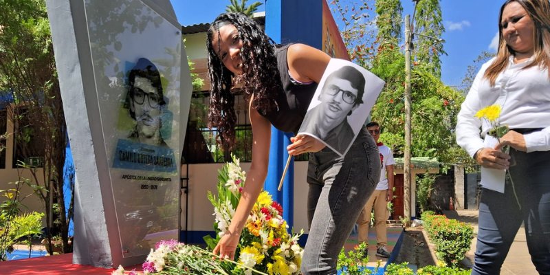 Estudiantes técnicos rinden homenaje a los  Héroes de Los Sabogales con arte y cultura