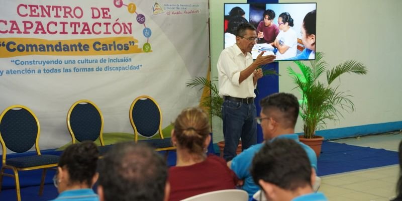 Inicia curso nacional para fortalecer la atención a personas ciegas en instituciones públicas