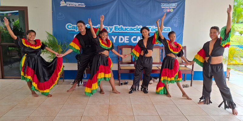 Bluefields celebra el Mayo Ya con conferencia sobre raíces culturales del Palo de Mayo