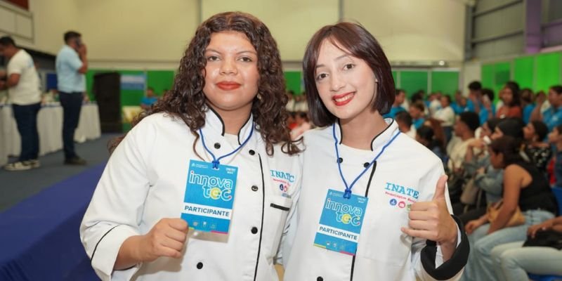INNOVATEC 2025: Jóvenes técnicos  demuestran su talento e innovación