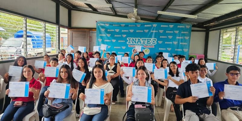 Juventud de Nueva Guinea fortalece sus habilidades tecnológicas con formación gratuita