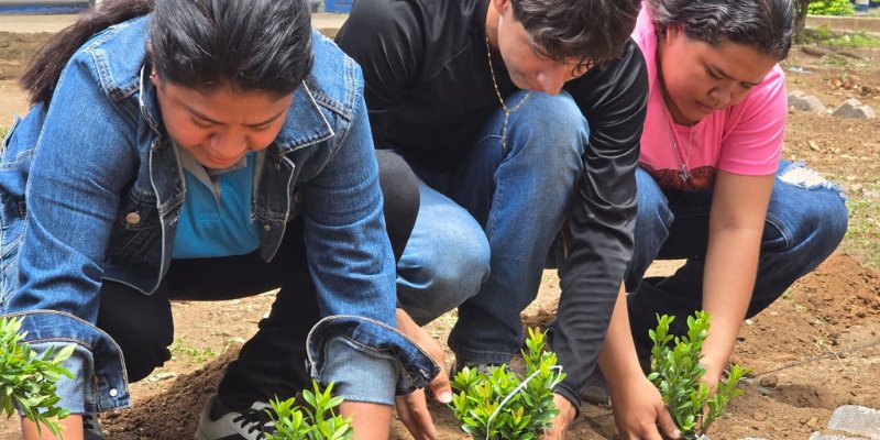 Centro Tecnológico de El Sauce conmemora el natalicio de Arlen Siu