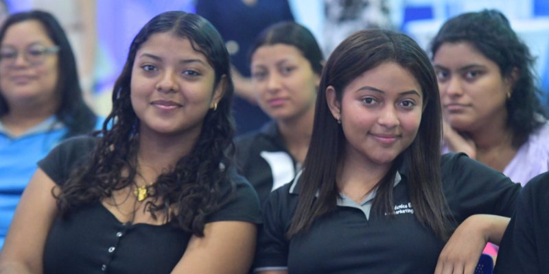 Lanzan Programa Nacional “Siempre más allá” para fortalecer la creatividad e innovación en la Educación Técnica