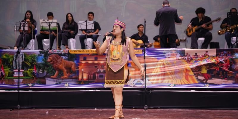 León celebra su identidad