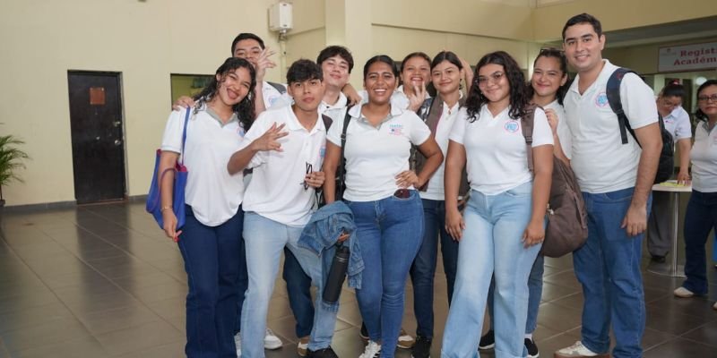 Más de 50 mil estudiantes técnicos inician el segundo semestre con festivales culturales