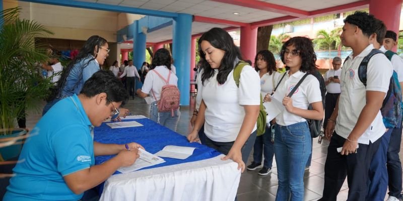 Más de 50 mil estudiantes técnicos inician el segundo semestre con festivales culturales