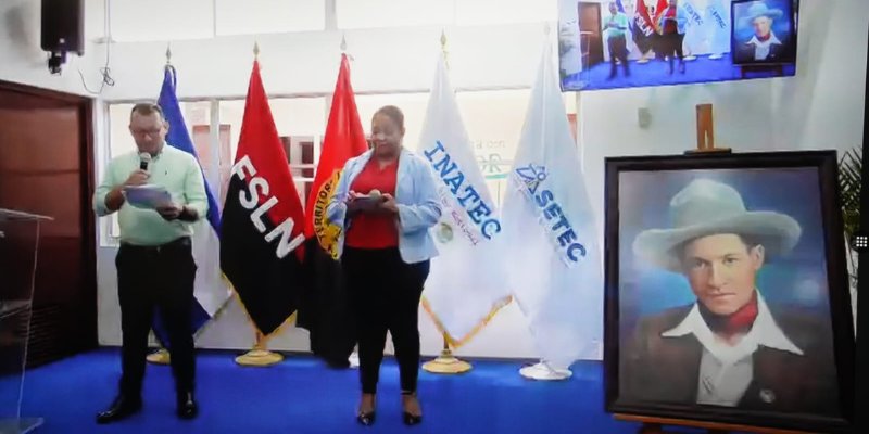 Más de 5 mil docentes participan en Encuentro Nacional “Tiempos de Paz y Dignidad”