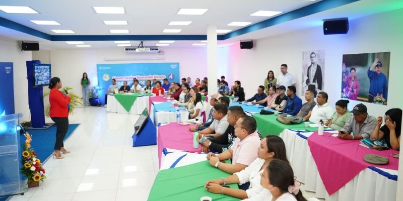 Maestras y maestros fortalecen sus competencias en el II Encuentro Nacional de Actualización Pedagógica