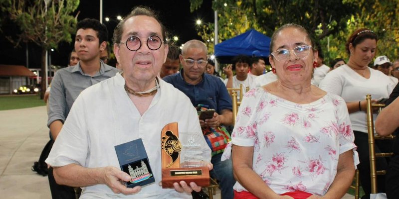 Maestros del Centro Cultural y Politécnico José Coronel Urtecho reciben reconocimiento por su trayectoria artística