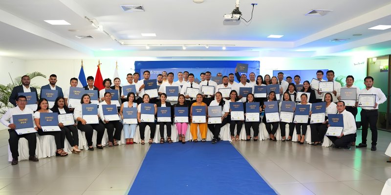 Maestros fortalecen sus capacidades para enseñar inglés  con nuevas herramientas didácticas