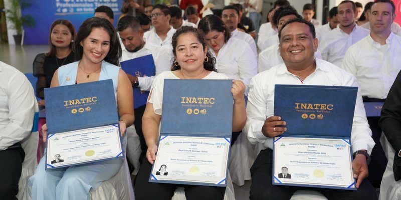 Maestros fortalecen sus capacidades para enseñar inglés  con nuevas herramientas didácticas