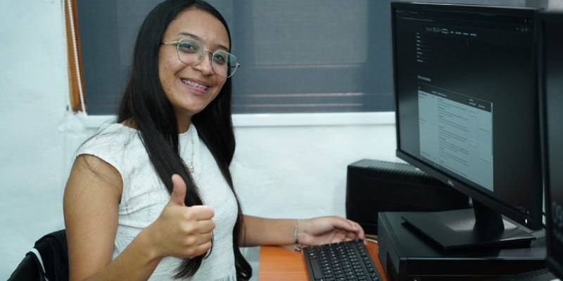 Mentores evalúan a los equipos
