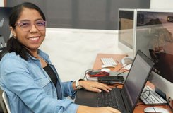 Mentores evalúan a los equipos que buscan llegar a Hackathon Nicaragua Kronox 2026