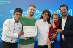 “Hoy cumplo un triunfo”: jóvenes celebran su graduación y ya se abren camino en el turismo