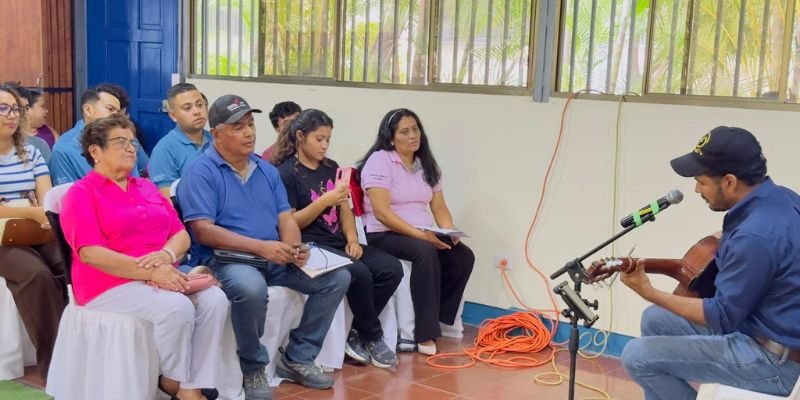 Sistema Educativo Nacional conmemora el 90 aniversario del natalicio de Carlos Fonseca con encuentros pedagógicos