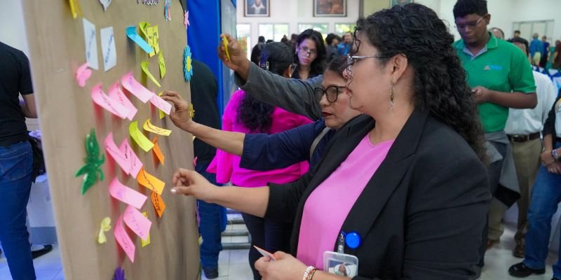 Sistema Educativo Nacional impulsa Jornada de Reconocimiento a Maestras y Maestros del país