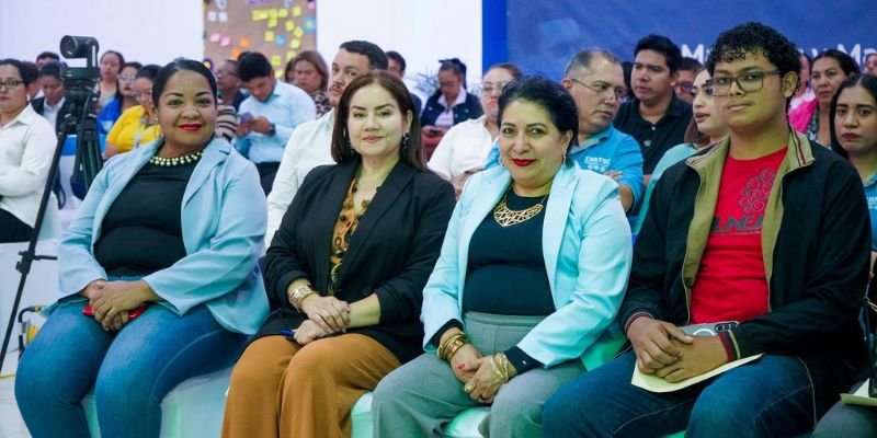 Sistema Educativo Nacional impulsa Jornada de Reconocimiento a Maestras y Maestros del país