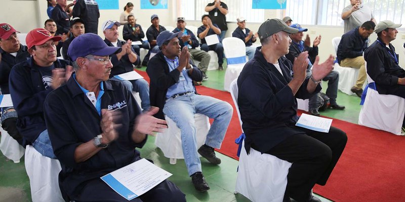 Fontaneros de Estelí celebran su Certificación Laboral