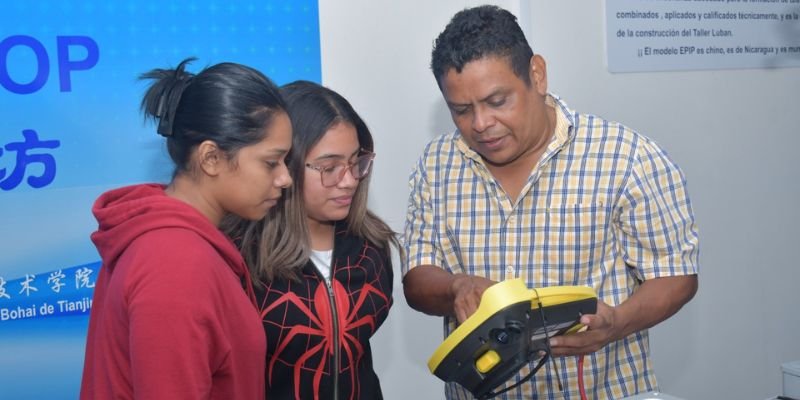 Taller LUBAN Nicaragua abre formación especializada en automatización con 13 cursos técnicos