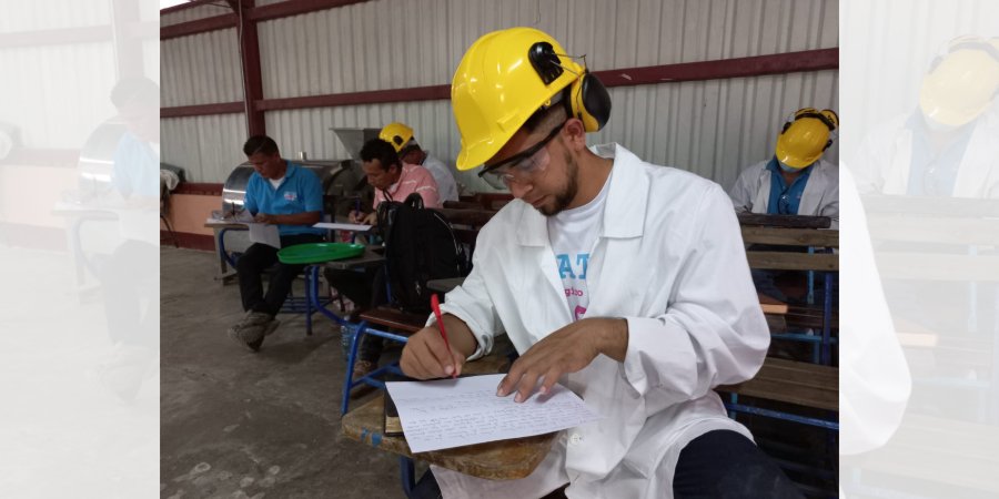 Docentes Técnicos se especializan en el tema de Nutrición Animal