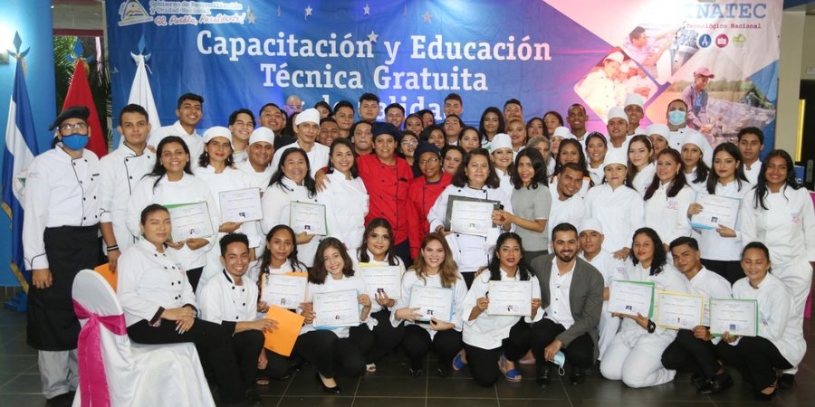 Egresan nuevos profesionales técnicos de Hotelería y Turismo