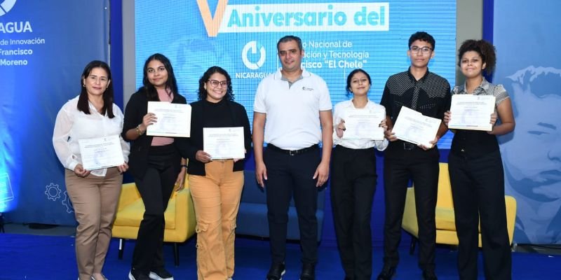 160 protagonistas reciben certificados de la Novena Temporada de Entrenamiento en Herramientas de Innovación